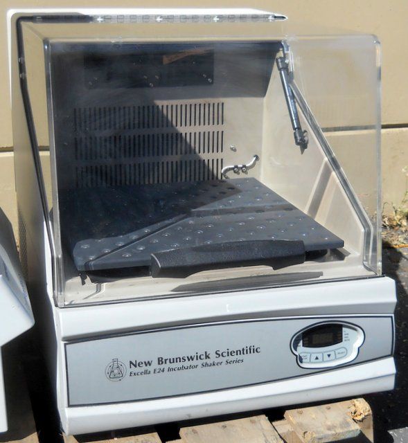 Eppendorf, New Brunswick Excella E24R Refrigerated Incubator Shaker