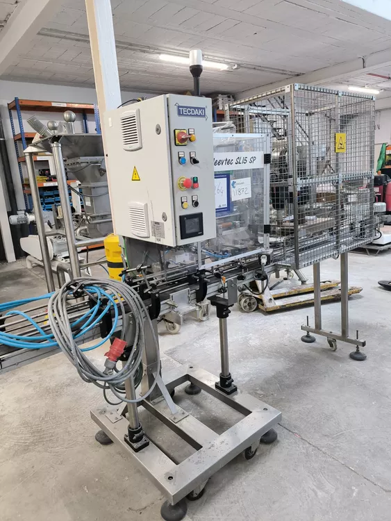 TECDAKI SLEEVTEC S415SP Sleeve labeling machine