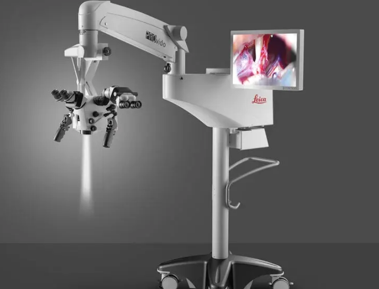 Leica PROvido Ophthalmic Microscope