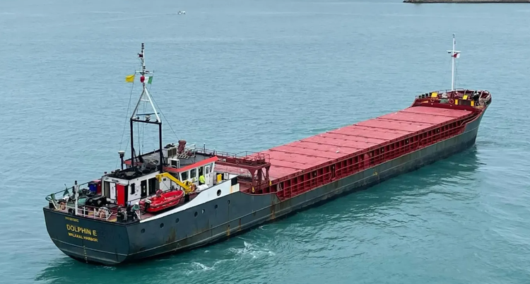 SCHEEPSWERF- EN REPARA, DOLPHIN E ABT 1782 DWT ON 3.85 M DRAFT