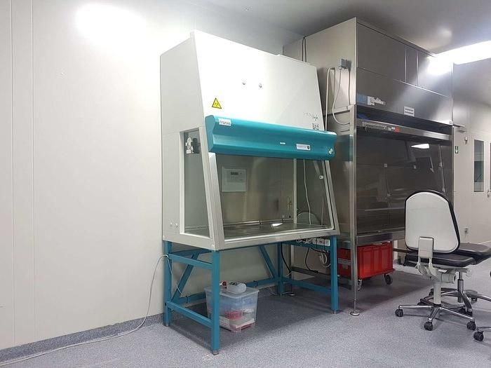 10 Heraeus HeraSafe KS12 Biological Safety Cabinet