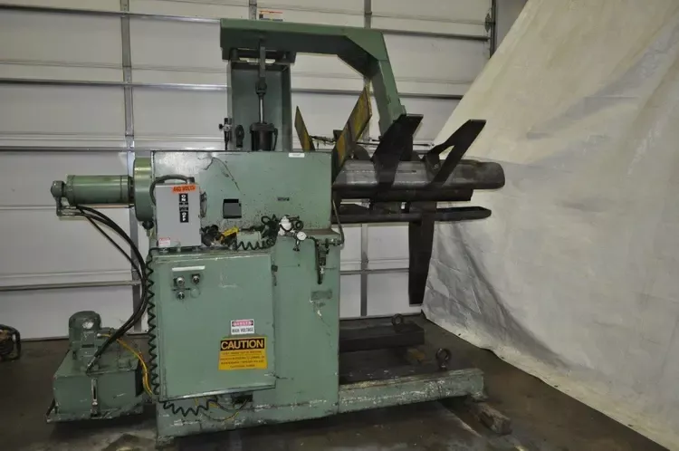 Air Feeds R-200 Max Coil Width	48 in