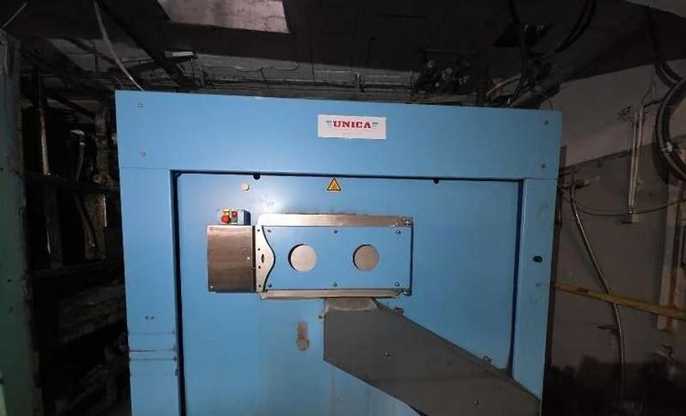 L'unica 200/3 Medicare Washer Extractor