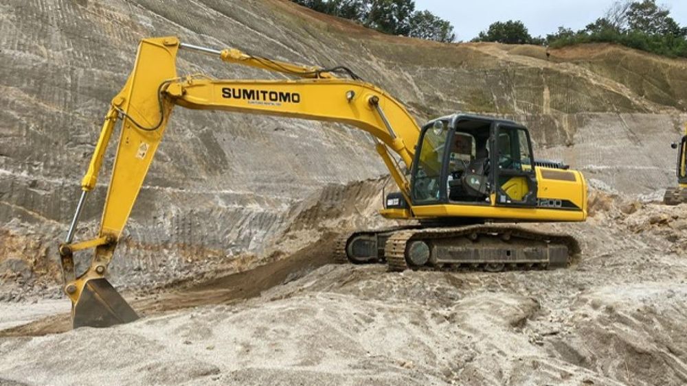 Sumitomo SH200-6 Tracked Excavator