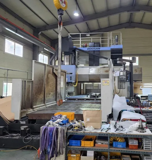 Doosan DCM 2740F II 4 Axis