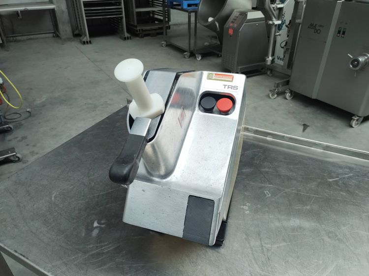 Dito Sama Vegetable Cutter