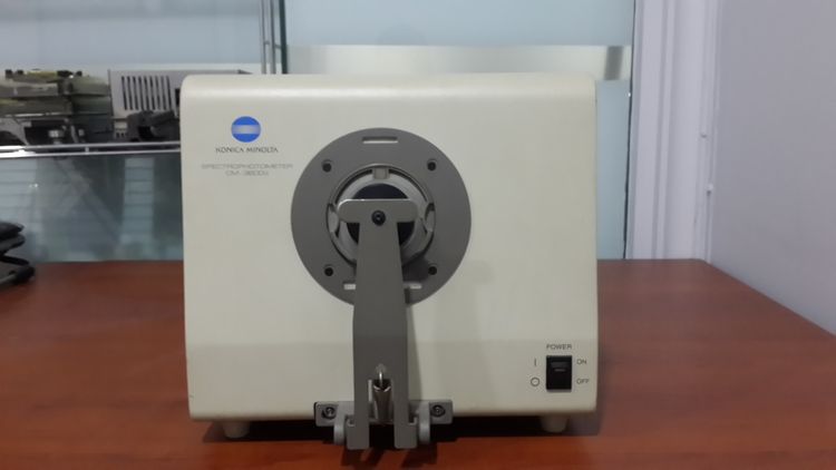 Konica MINOLTA CM-3600D SPECTROPHOTOMETER