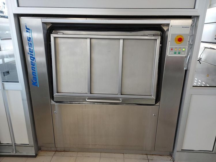 Kannegiesser FA 500 Barrier Washer Extractor