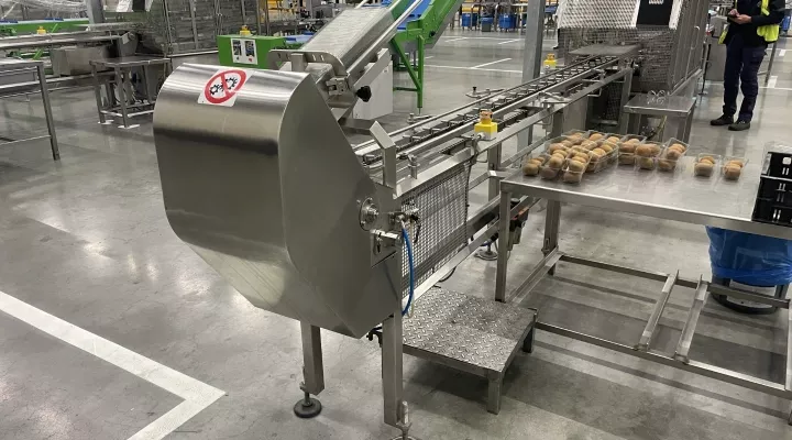 G mondini E 350 VG Top seal packaging machine