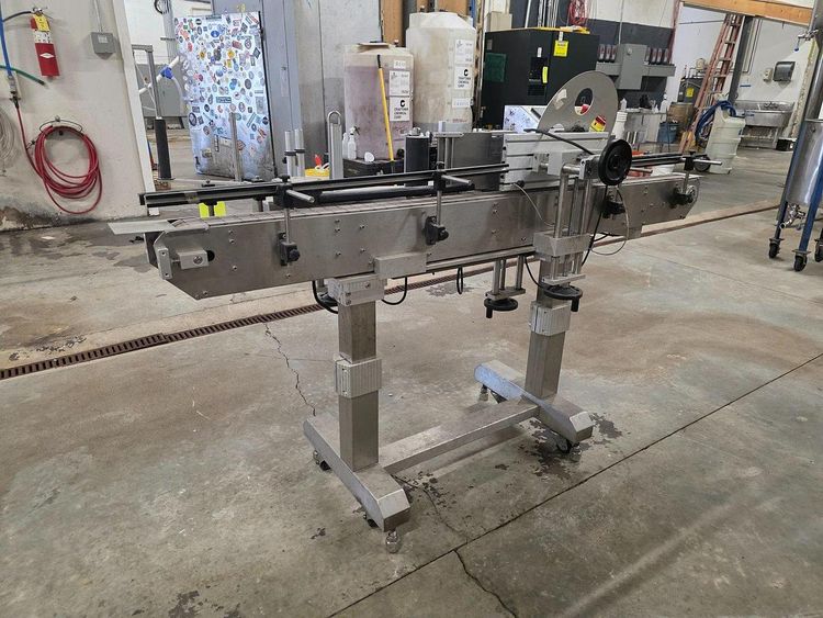 Pack Leader Machinery Inc. PL501, Inline Labeler