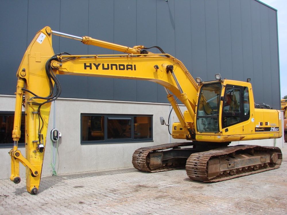 Hyundai Robex 210LC7 Tracked Excavator