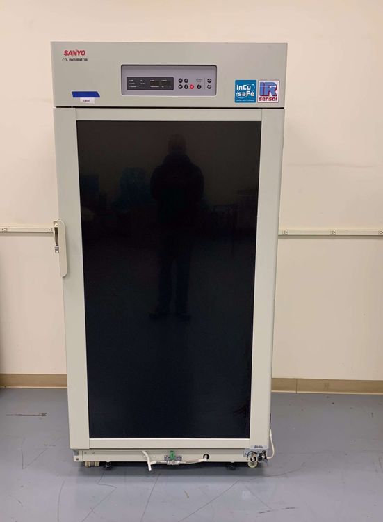 Sanyo MCO-80IC CO2 Reach-In Incubator