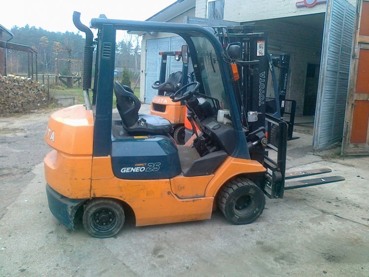 Toyota Forklift 7FDK25 2,5 tons