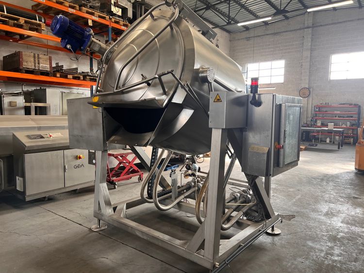 Terlet Vertical cooking vessel