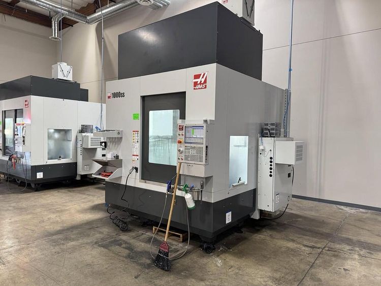Haas UMC 1000SS. 5 Axis