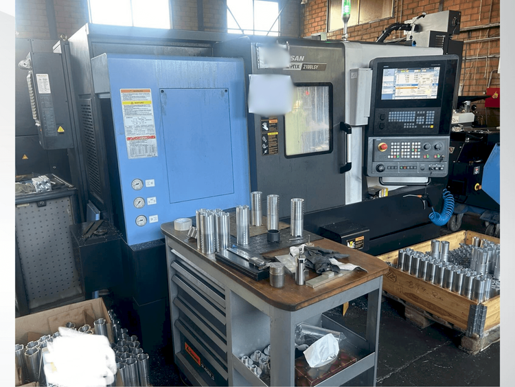 Doosan SIEMENS MODEL: SINUMERIK 828D 6000 1/MIN LYNX 2100LSYA 3 Axis