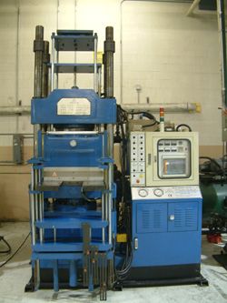 Others Injection Machine 300 T