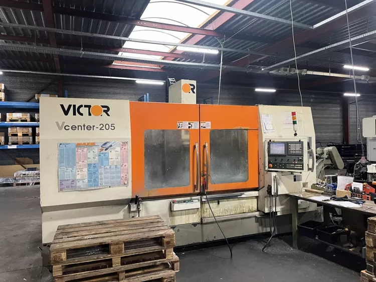 Victor Vcenter-205 CNC Vertical Machining Centre 3 Axis