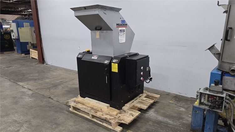 Milacron MBG-18 Granulator
