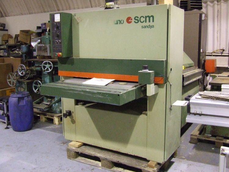 SCM UNO 900