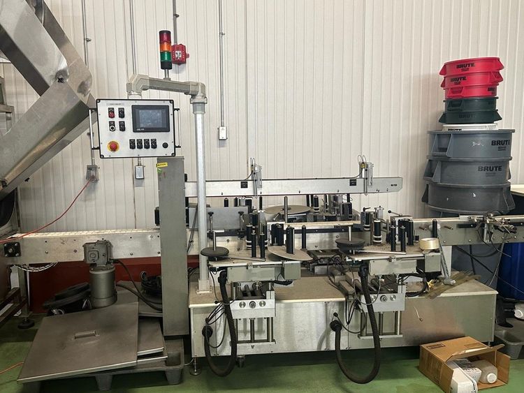 Quadrel versaline pressure sensitive front and back wraparound labeler