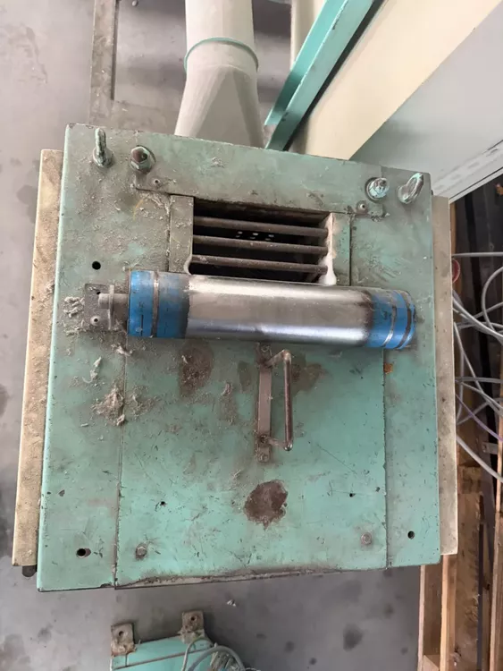 Laroche Edge Trim Opener