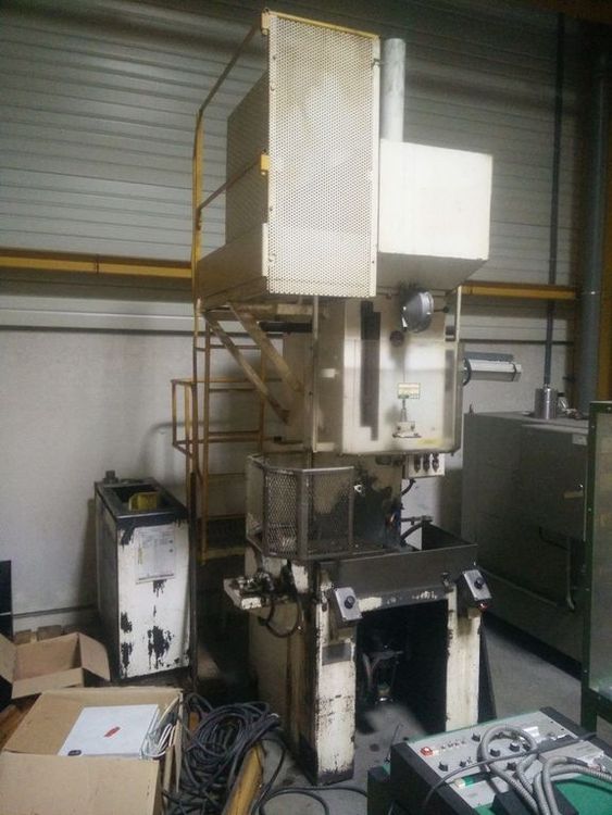 Hagen Goebel HK614/1 Thread drilling machine