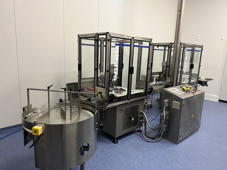 Serac Line for filling and closing drinking bottles