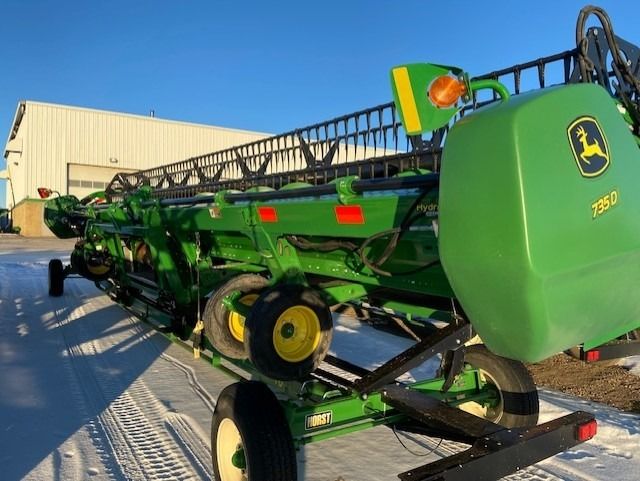 John Deere 735D