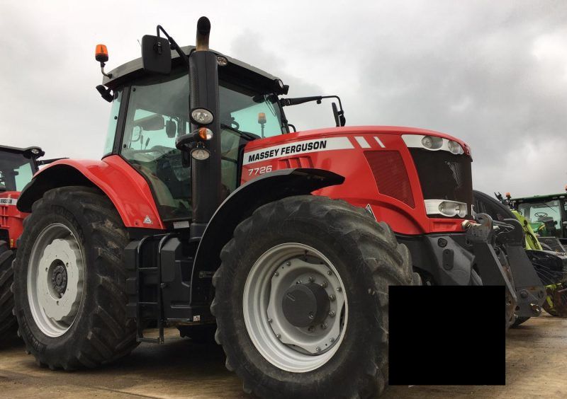 Massey Ferguson 7726