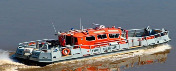 Aluminum Fire and Rescue Vessel Total Power Output 800 bhp Fire Pump Capacity 1800 l/min