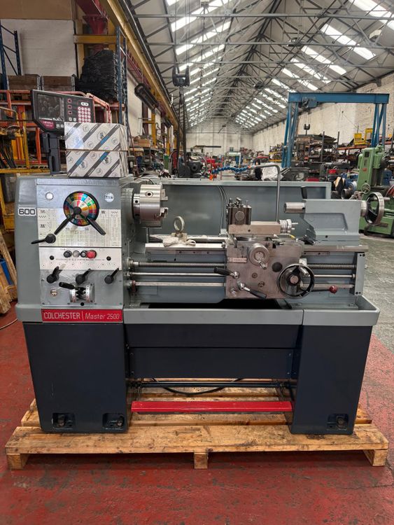 Colchester Engine Lathe 2500 (16 speeds) MASTER 2500