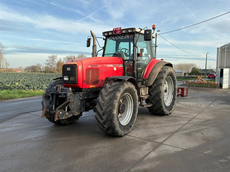 Massey Ferguson MF8240/4XTRA