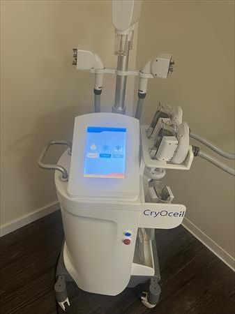 Cryocell Cryolipolysis Device