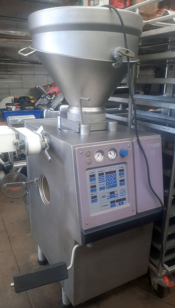 Handtmann VF50 VACUUM EXTRUDER WITH LINKER