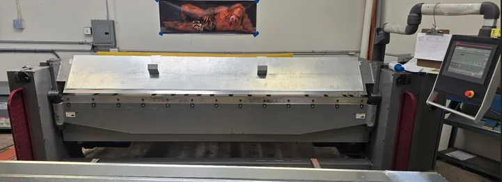 GMC EFM-1014CNC Max thickness 14 Ga.