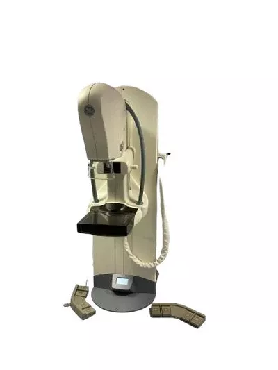 GE Senographe Senoclaire 3D Mammo With Tomosynthesis