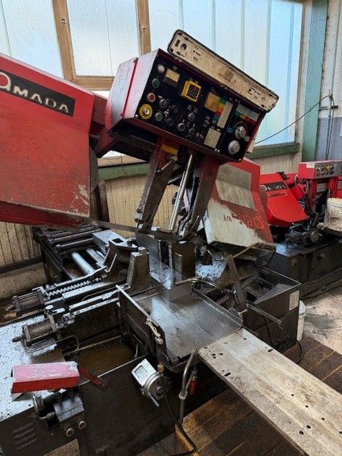 Amada HA 400 Band Saw SemiAutomatic