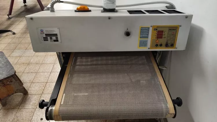 Chiossi e Cavazzuti  Dryer for screen printing