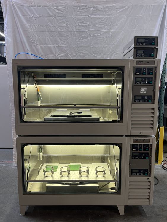 Kuhner ISF-1-W Double Stack Shaking/Temperature Control CO2 Incubator