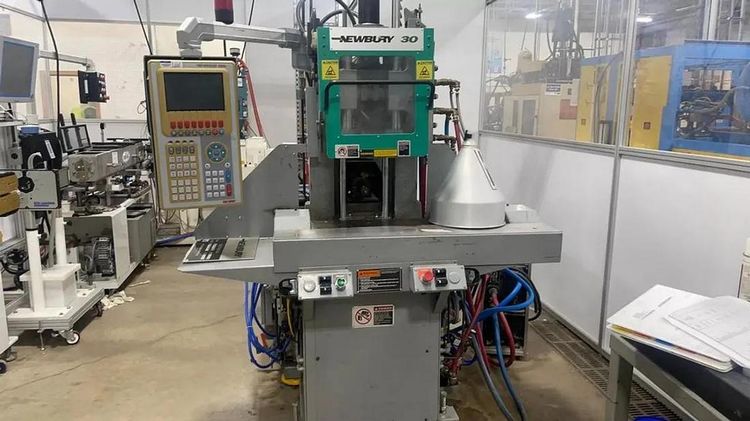 Newbury V2-30 BRS Vertical Injection Molding Machine 30 T