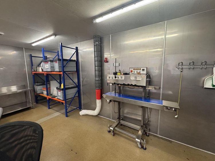 Sortimo, Food-grade cleanroom, ideal for filling work