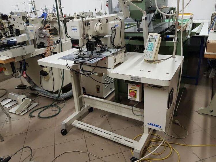 Juki AMS 210D Sewing