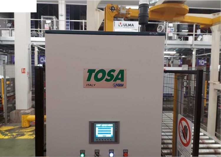 Tosa 119  High speed automatic wrapping machine with conveyor