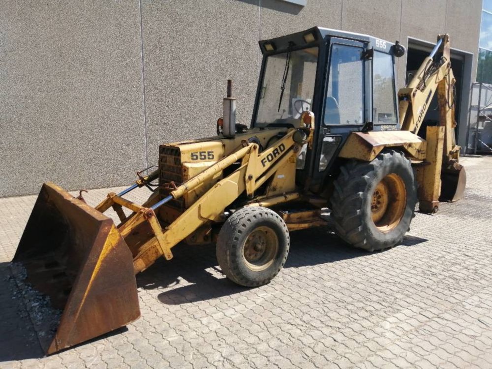 Ford 555 Backhoe Loader