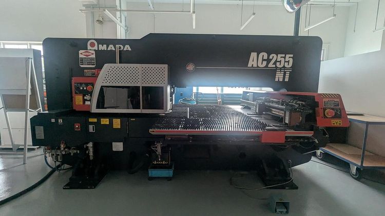 Amada AC255NT 200 kN