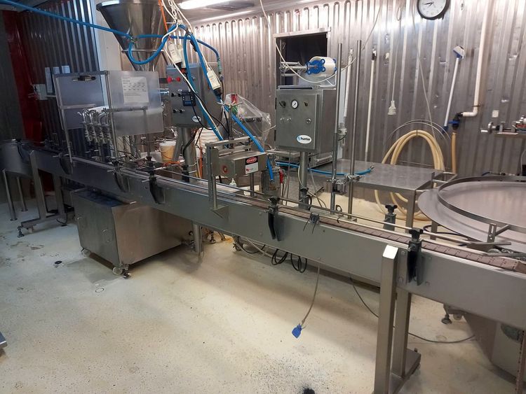 Hunter 1545TG 4 HEAD AUTOMATIC FILLING CAPPING LINE