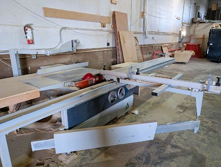 Pinnacle Sliding Saw