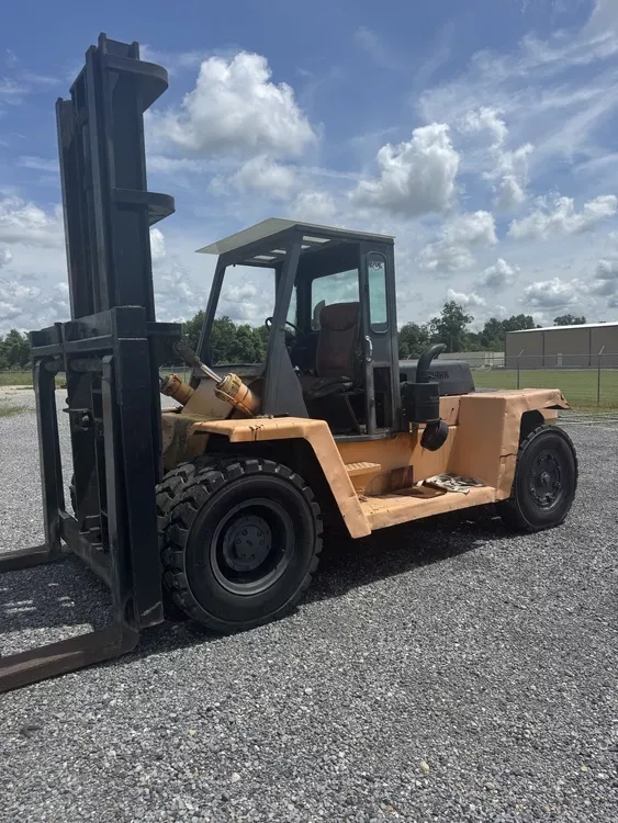 Clark CLARK 30,000 lb capacity