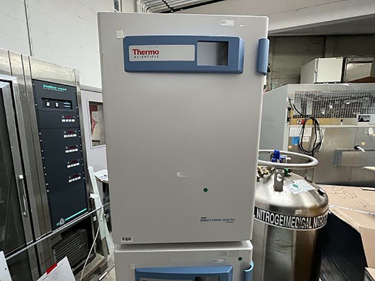 Thermo Scientific 4110  CO2 Water Jacketed Incubator